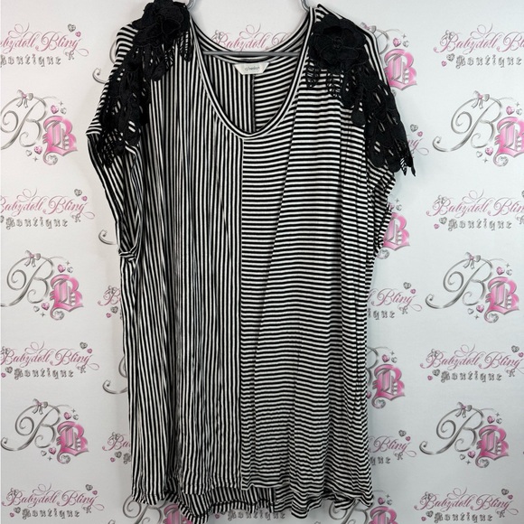 CJ Banks Dresses & Skirts - CJ Banks mini dress or long top Black and White Striped stripes Lace Accents
